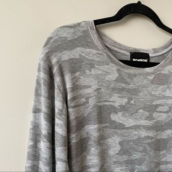 Revolve-Monrow Camo Raglan Sweatshirt (Small) - Picture 5 of 10